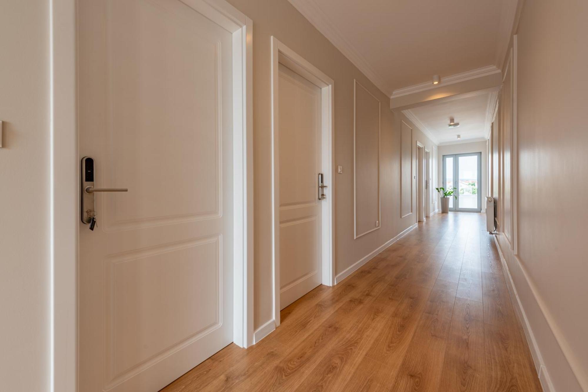 Rooms & Apartments Niko ซูโกชัน ภายนอก รูปภาพ