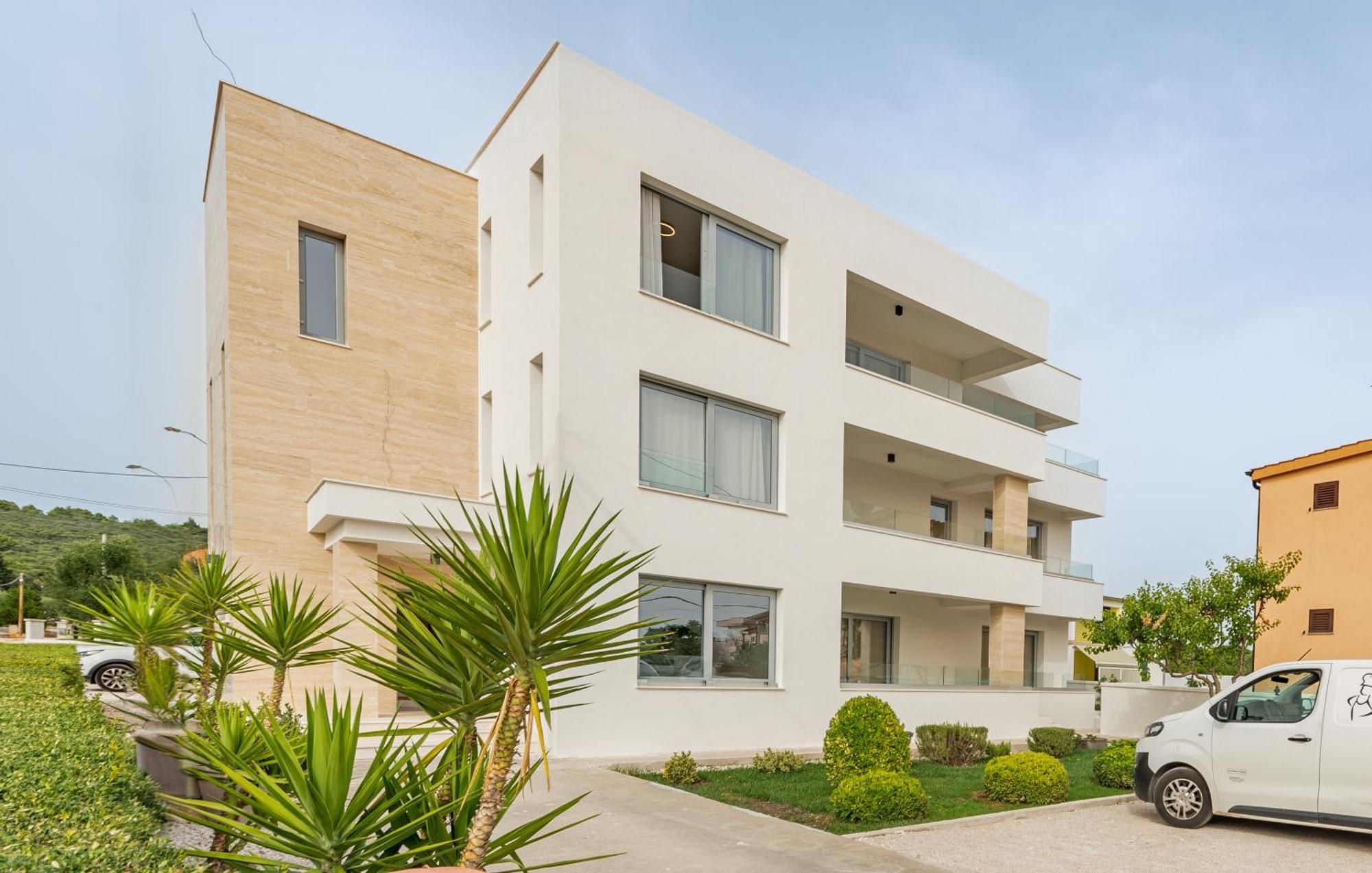 Rooms & Apartments Niko ซูโกชัน ภายนอก รูปภาพ