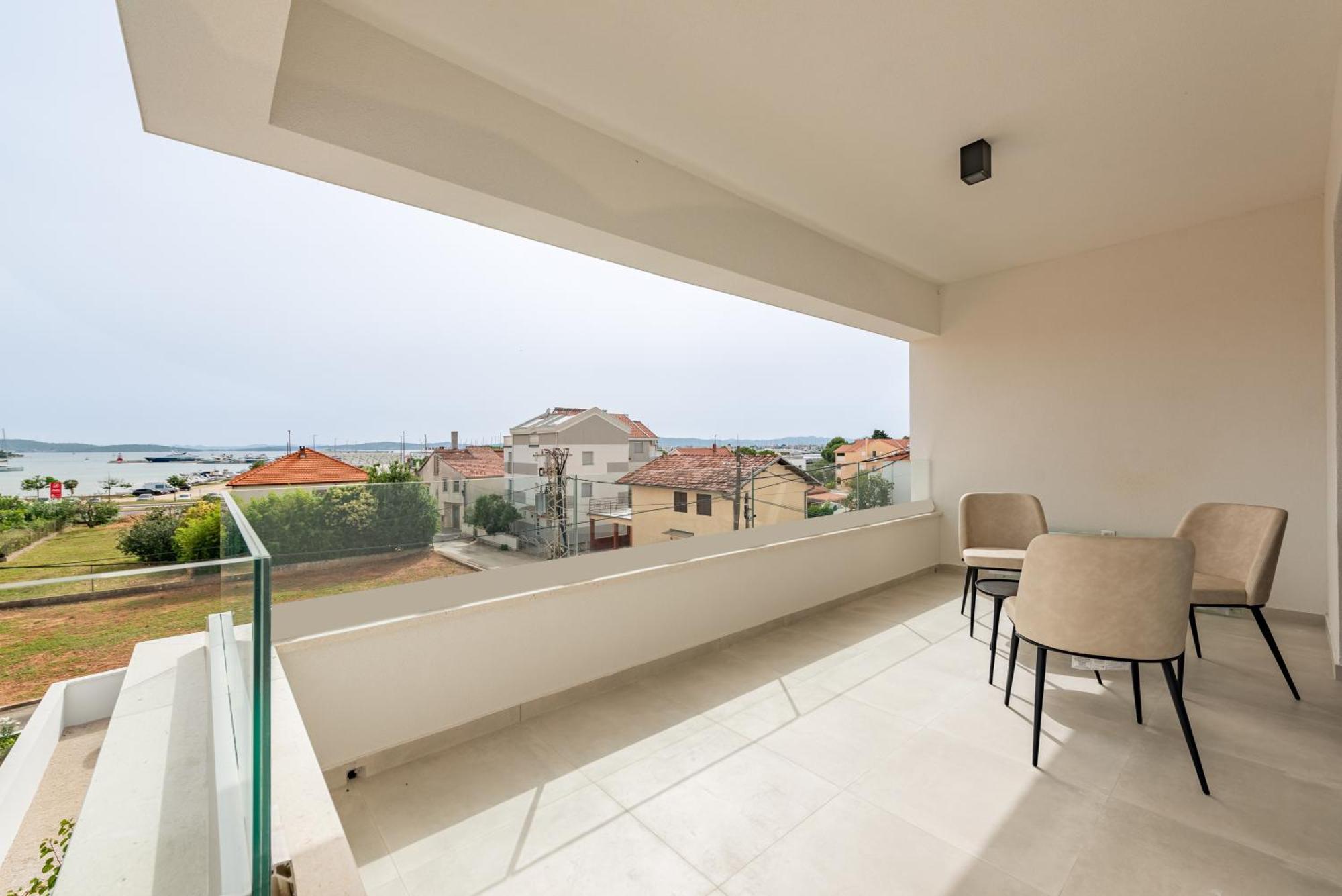 Rooms & Apartments Niko ซูโกชัน ภายนอก รูปภาพ