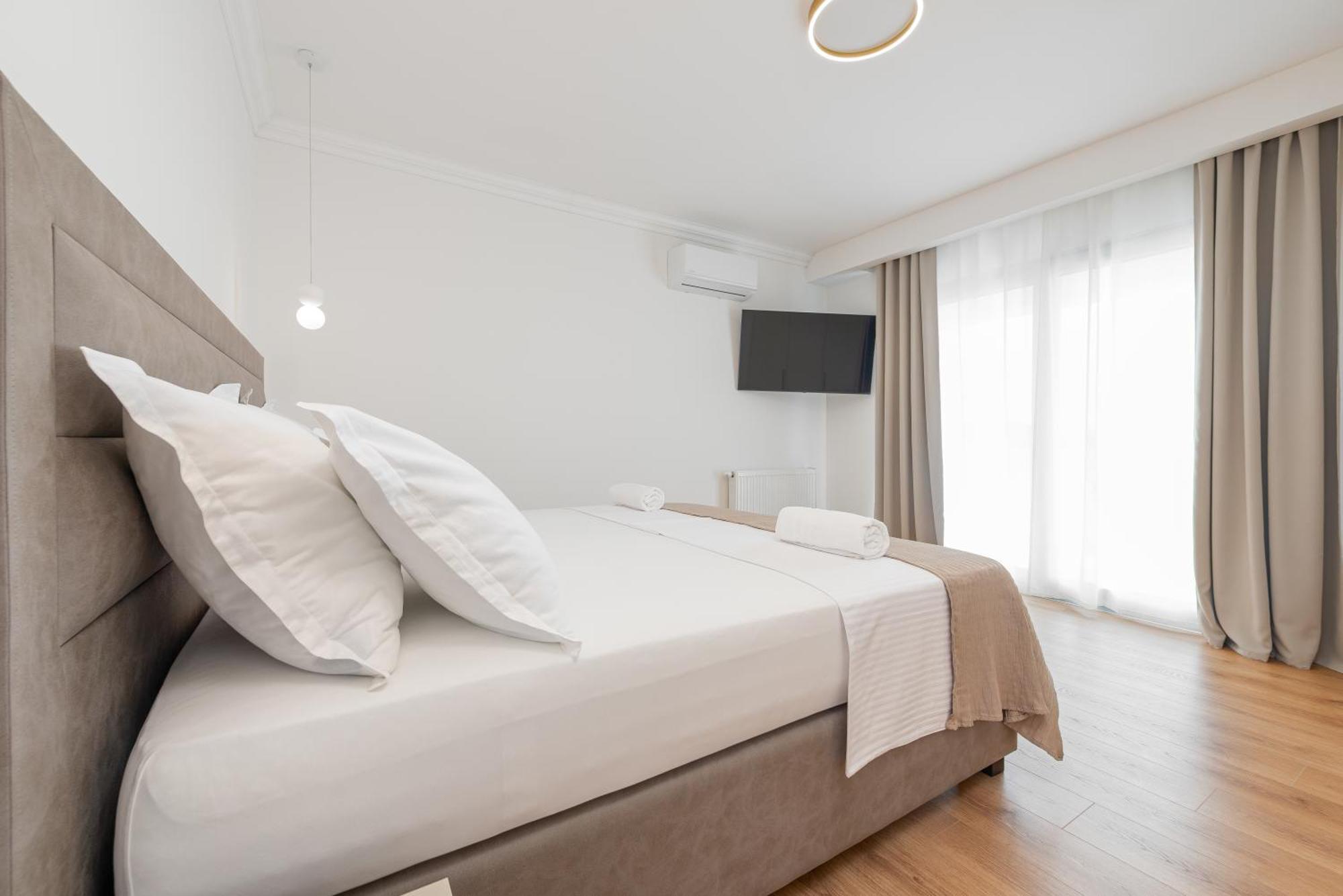 Rooms & Apartments Niko ซูโกชัน ภายนอก รูปภาพ