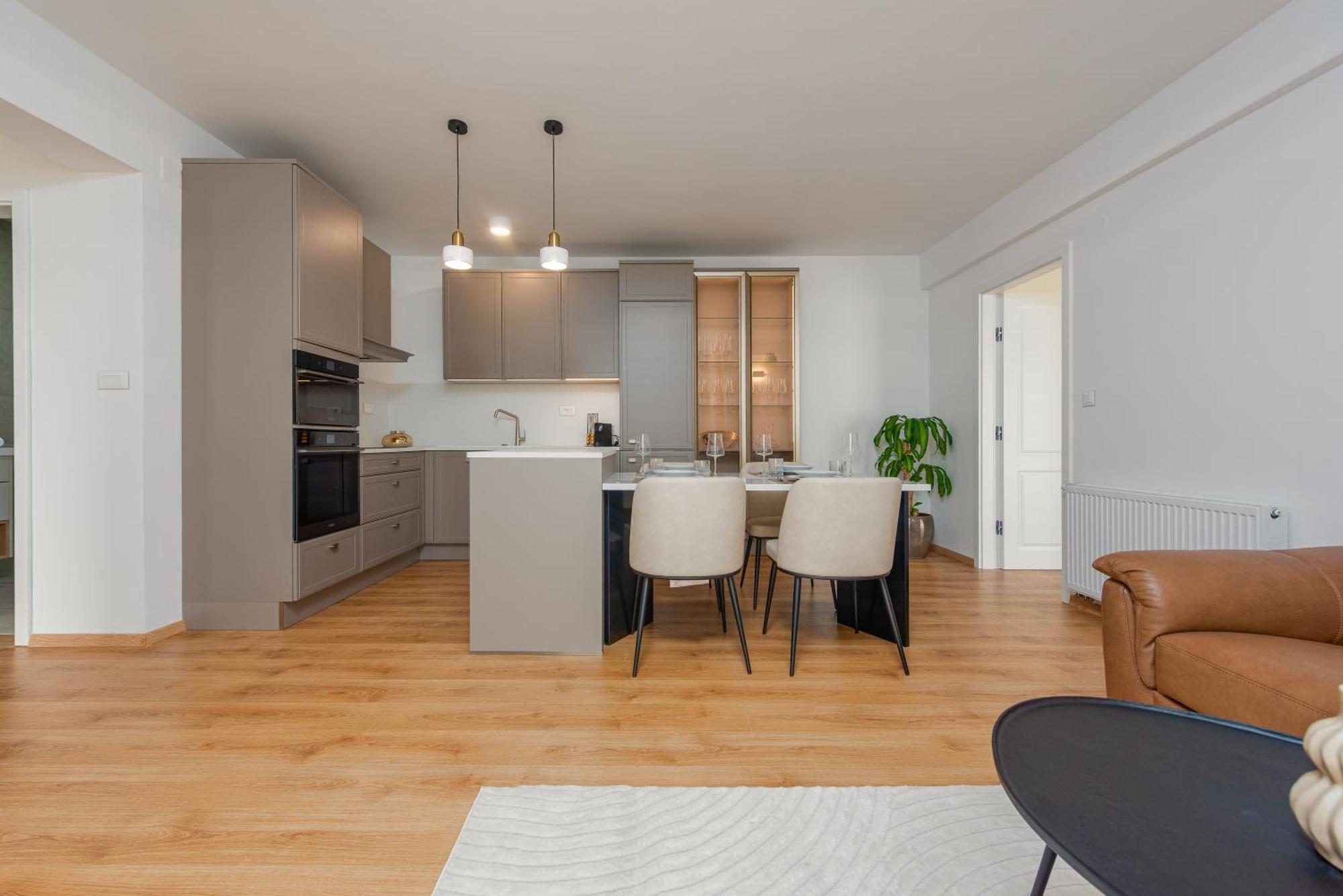 Rooms & Apartments Niko ซูโกชัน ภายนอก รูปภาพ