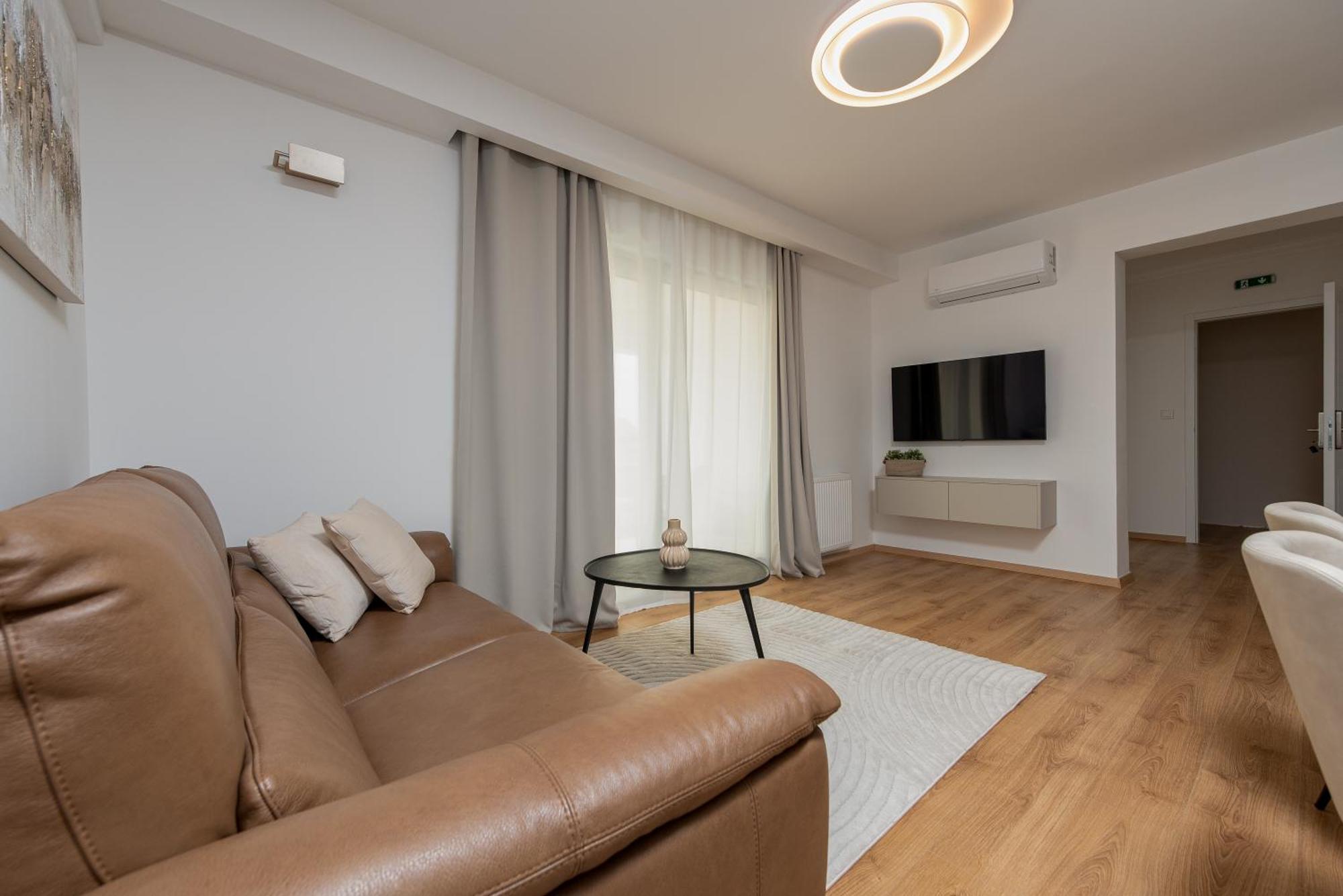 Rooms & Apartments Niko ซูโกชัน ภายนอก รูปภาพ