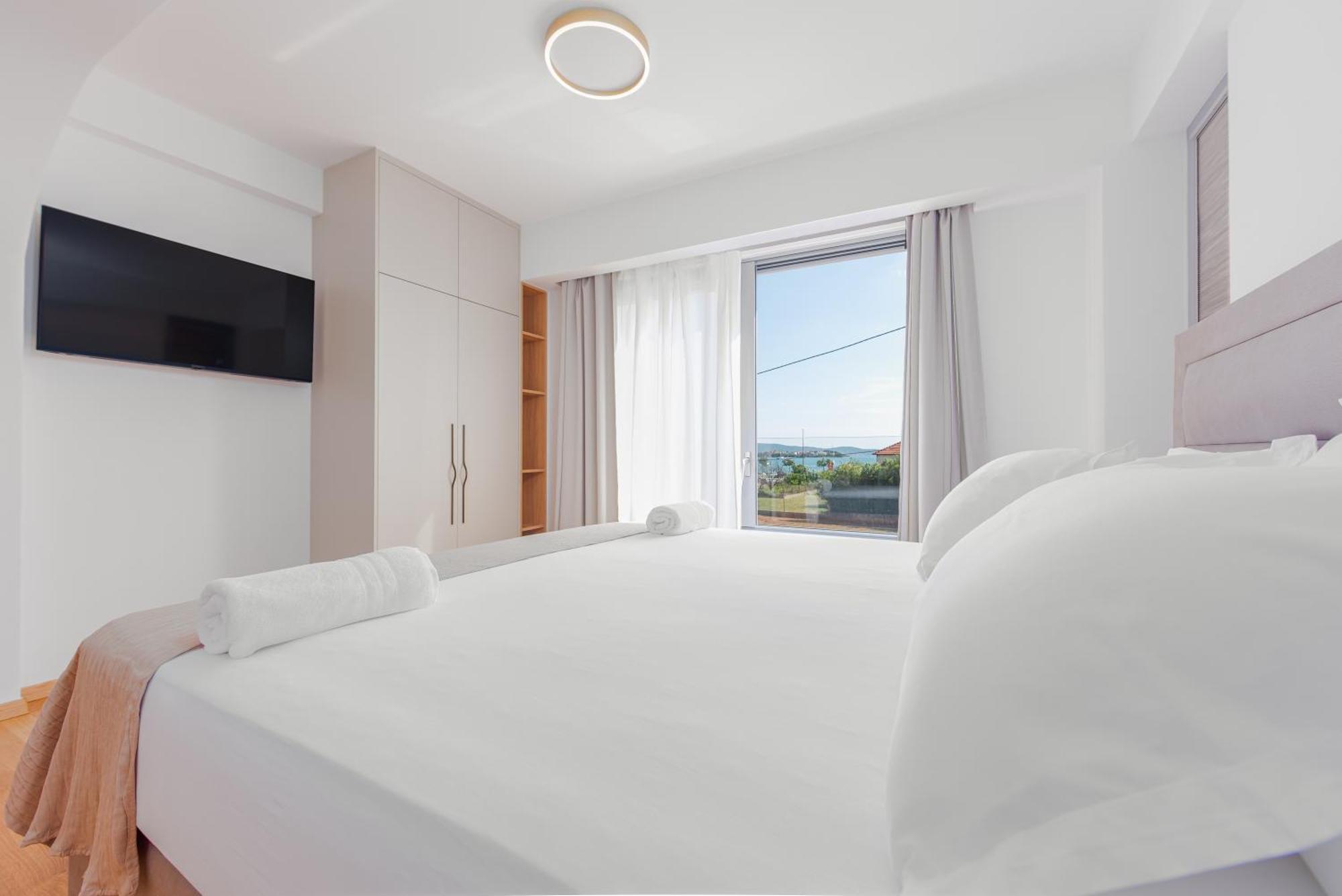 Rooms & Apartments Niko ซูโกชัน ภายนอก รูปภาพ