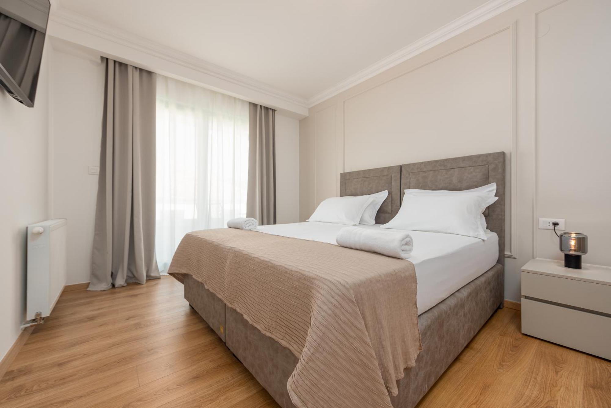 Rooms & Apartments Niko ซูโกชัน ภายนอก รูปภาพ