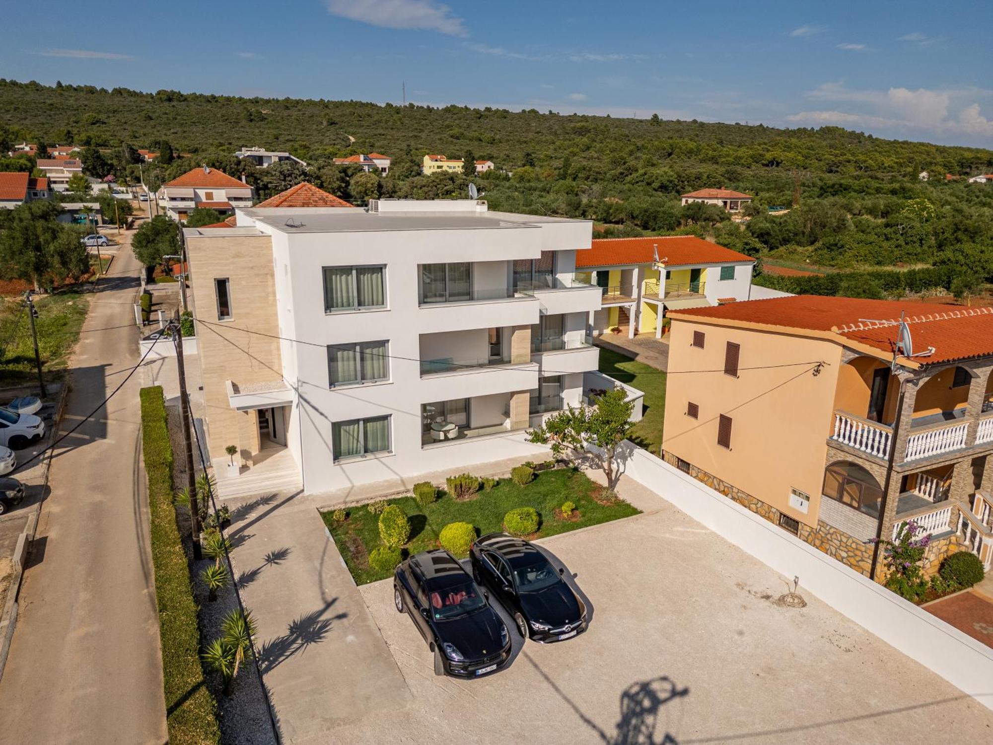 Rooms & Apartments Niko ซูโกชัน ภายนอก รูปภาพ